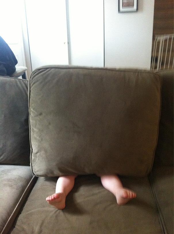 funny-kids-playing-hide-and-seek-44__605
